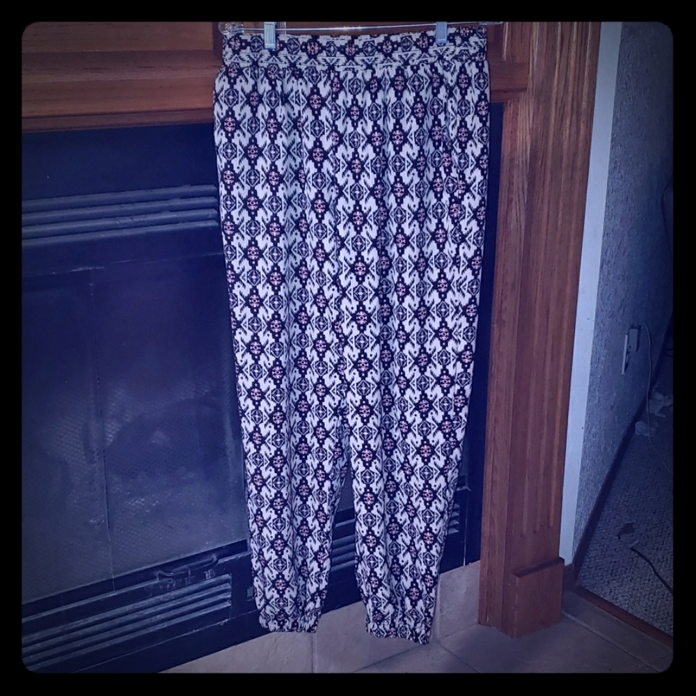 Xhilaration genie pants